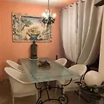 Residenza Giardino - Chez Antoinette Apartment