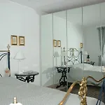 Residenza Giardino - Chez Antoinette Apartment *
